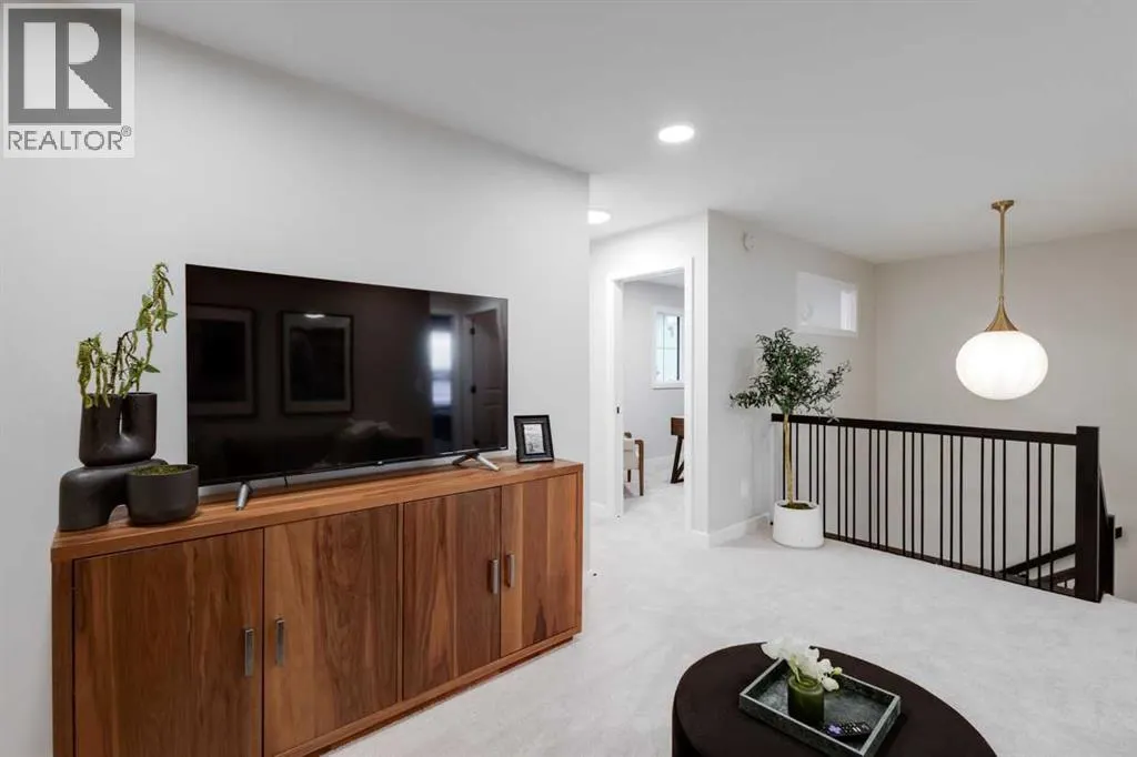 112 Sundown Crescent