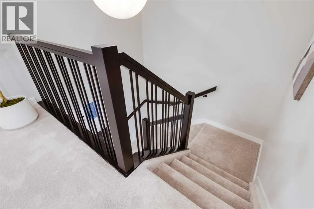 112 Sundown Crescent