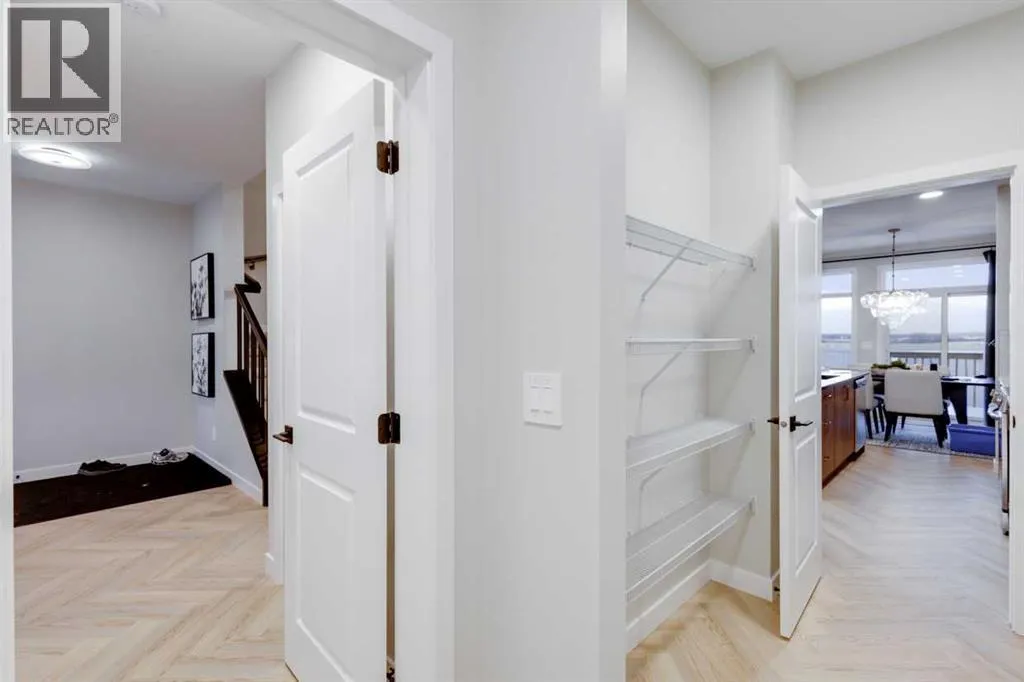 112 Sundown Crescent