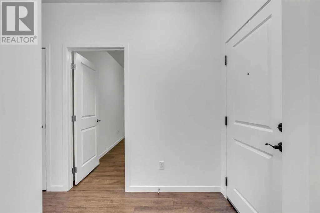 220, 30 Mahogany Mews SE