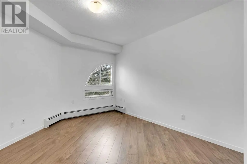 220, 30 Mahogany Mews SE