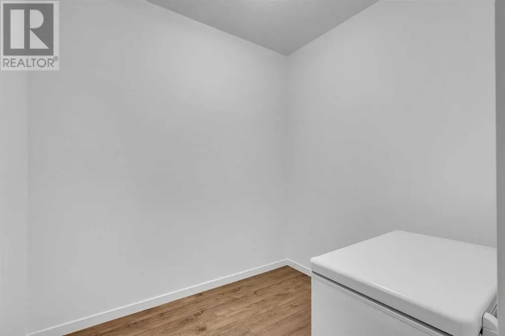 220, 30 Mahogany Mews SE
