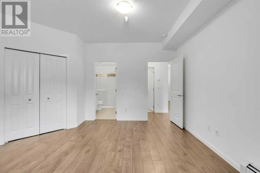 220, 30 Mahogany Mews SE