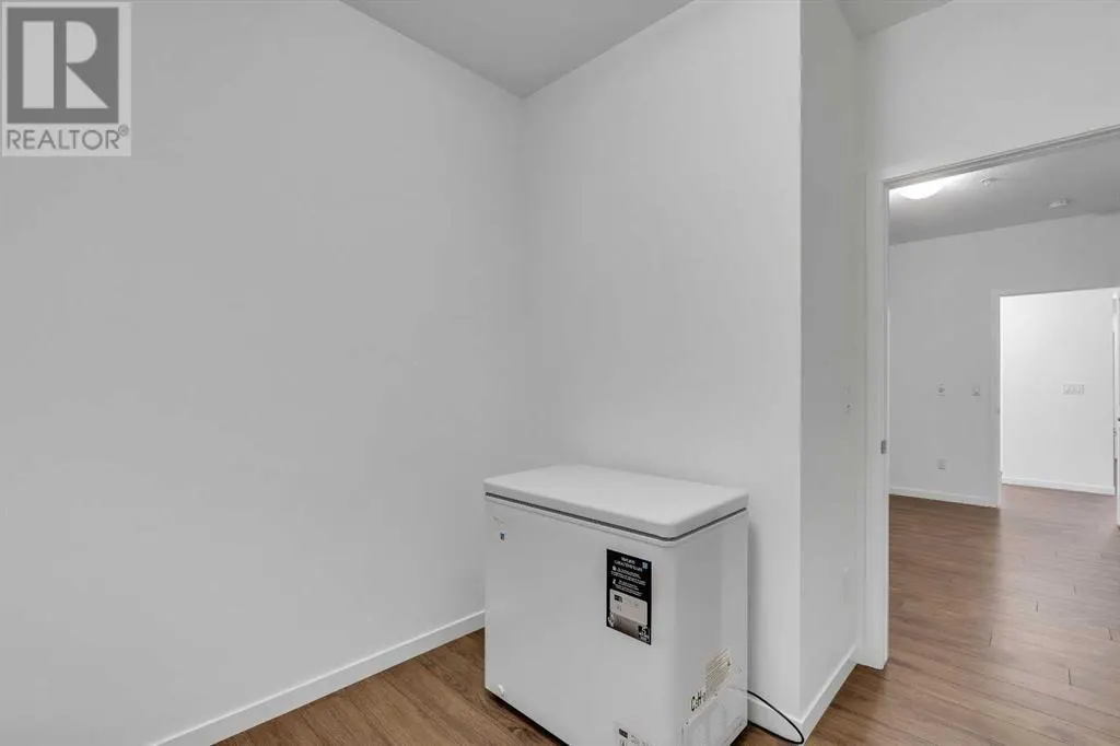 220, 30 Mahogany Mews SE