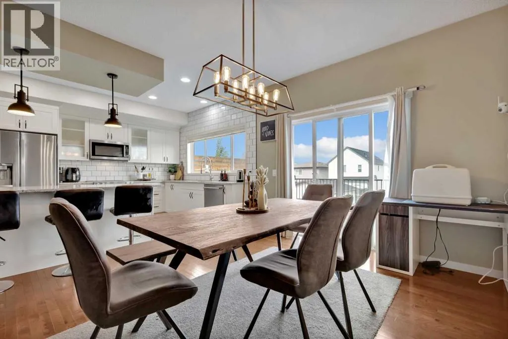 164 REUNION Grove NW