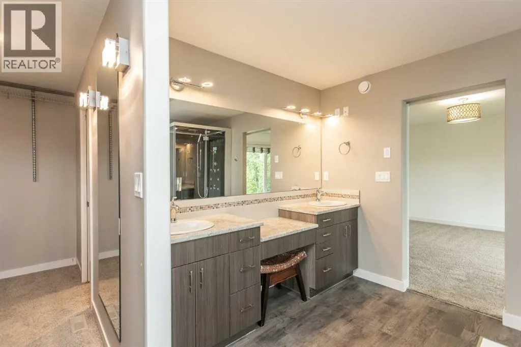 26 Vienna Close
