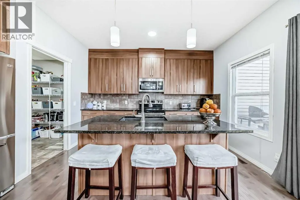 2357 Baywater Crescent SW
