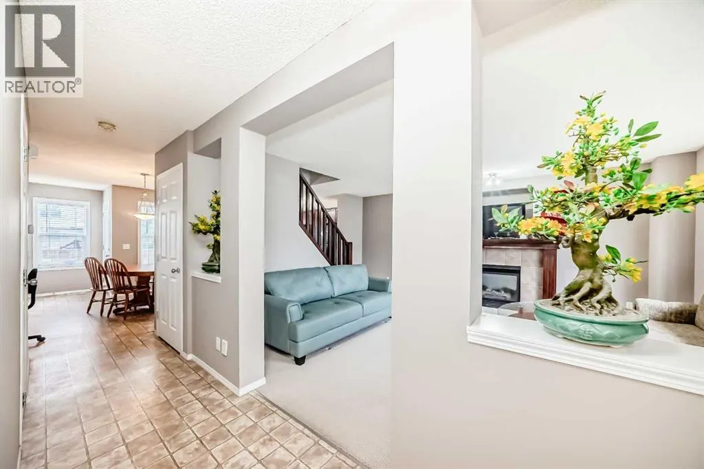 135 Copperstone Grove SE