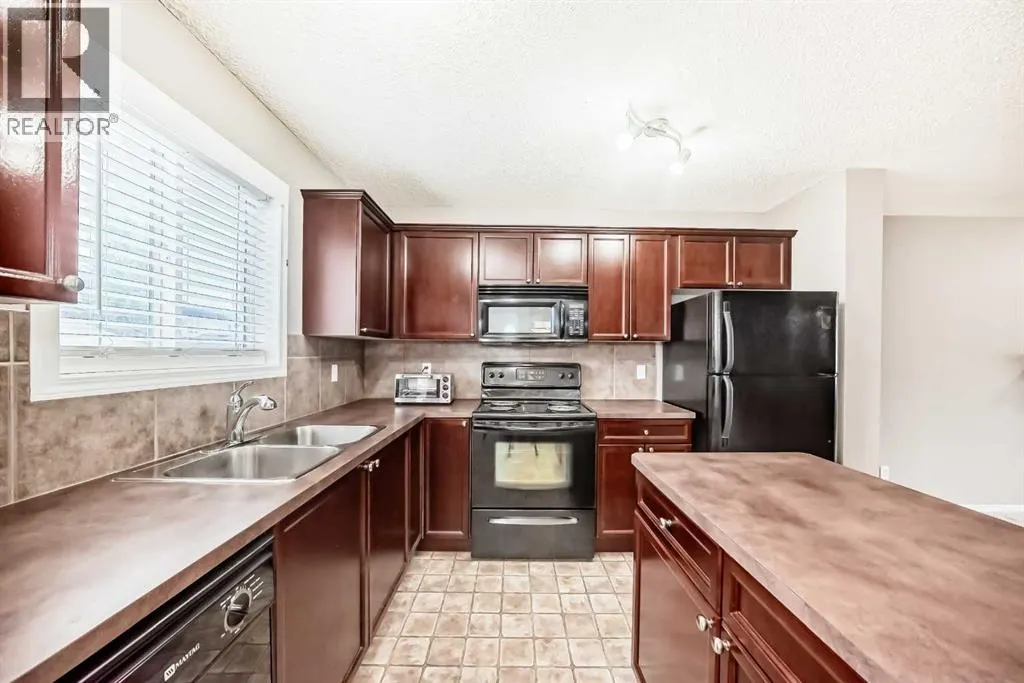 135 Copperstone Grove SE