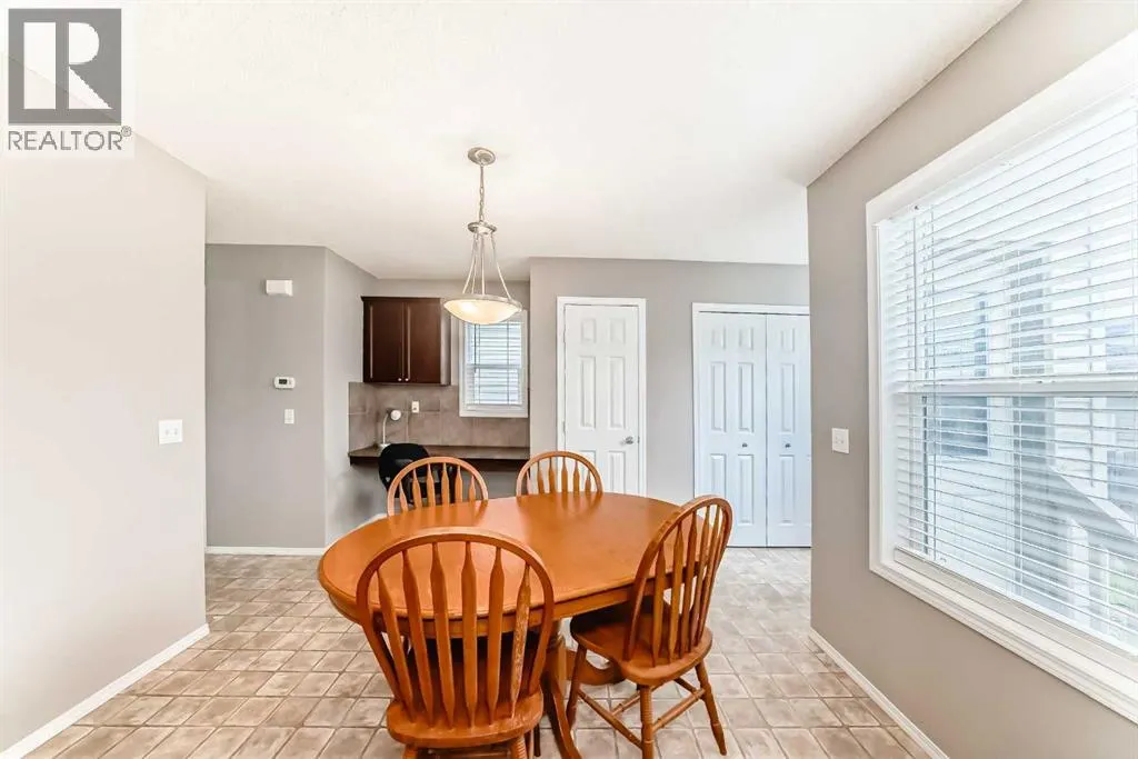 135 Copperstone Grove SE