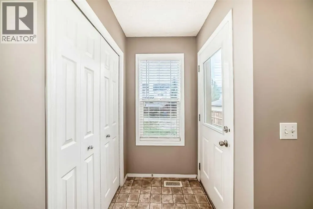 135 Copperstone Grove SE