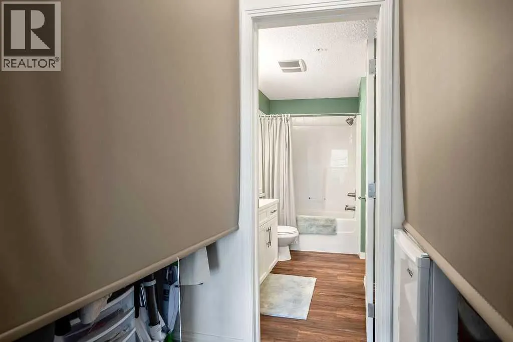 311, 1 Crystal Green Lane