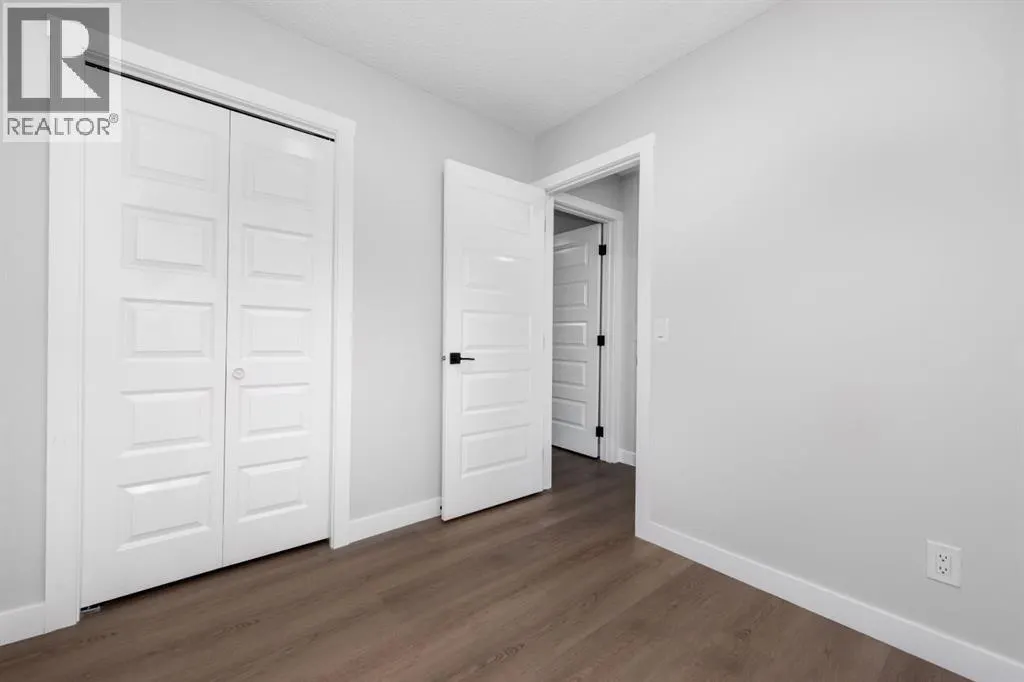 1132 Meadowbrook Drive SE