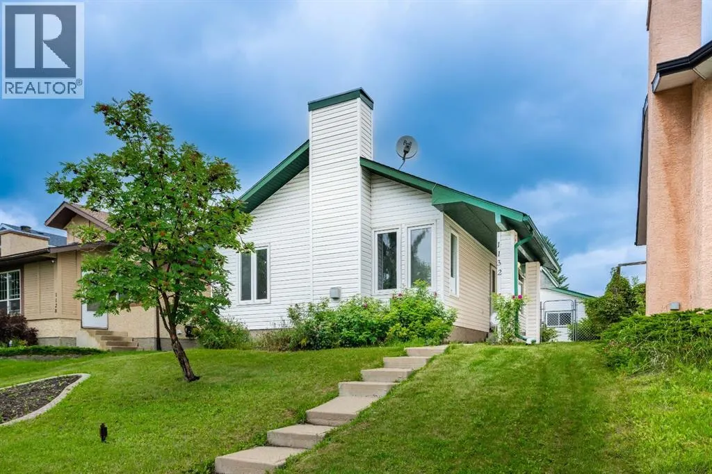 1132 Meadowbrook Drive SE