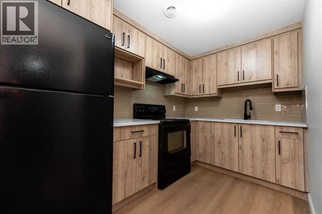 1132 Meadowbrook Drive SE