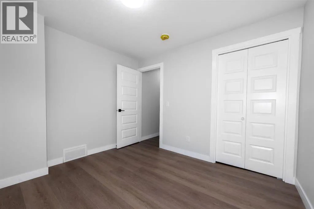 1132 Meadowbrook Drive SE
