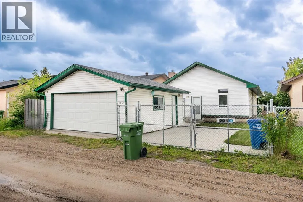1132 Meadowbrook Drive SE