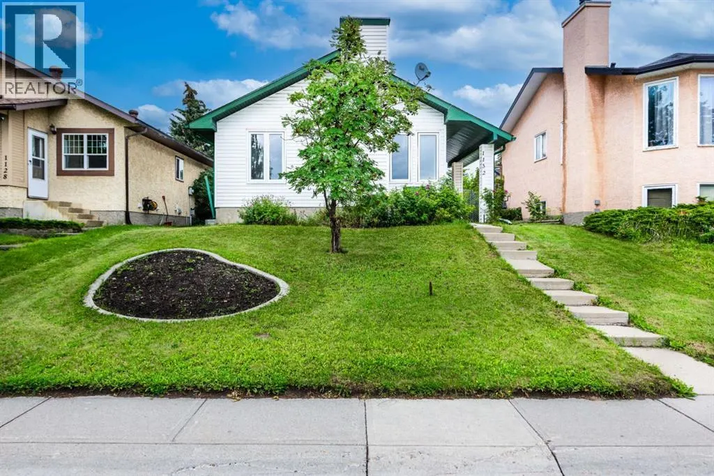 1132 Meadowbrook Drive SE