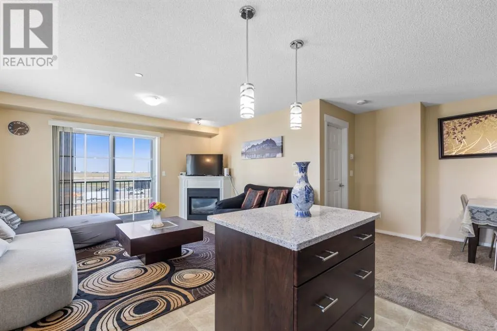 3306, 279 copperpond Common SE