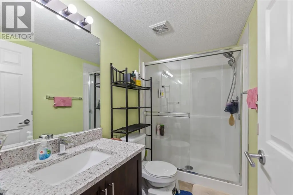 3306, 279 copperpond Common SE