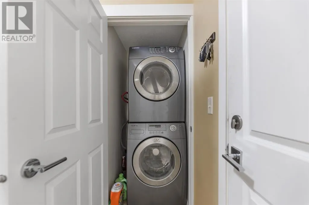 3306, 279 copperpond Common SE