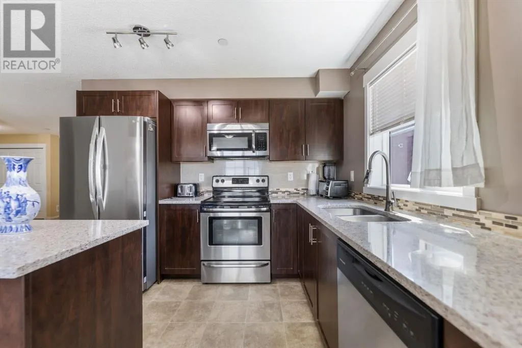 3306, 279 copperpond Common SE