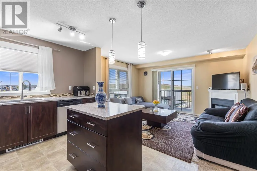 3306, 279 copperpond Common SE