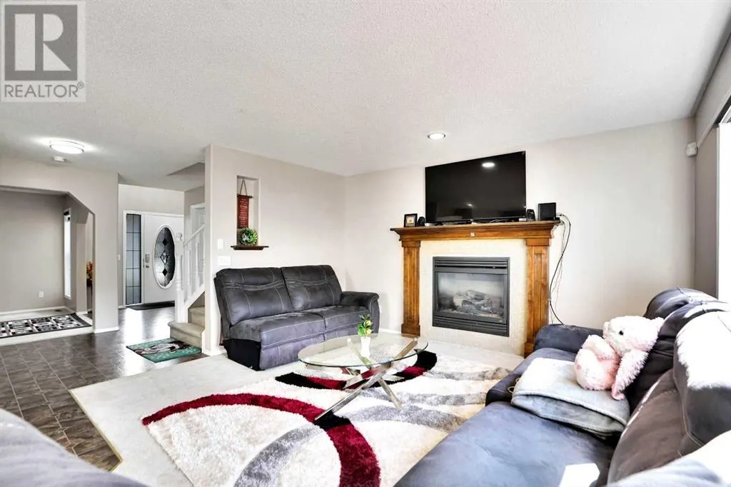216 West Lakeview Circle