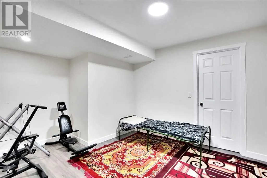 216 West Lakeview Circle