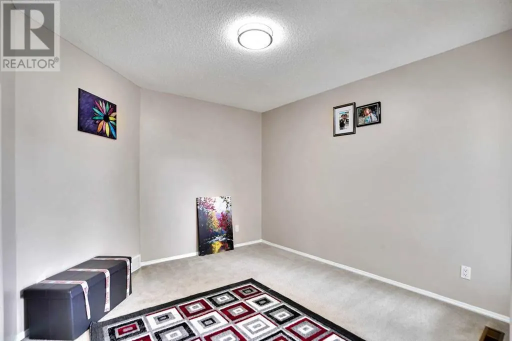 216 West Lakeview Circle