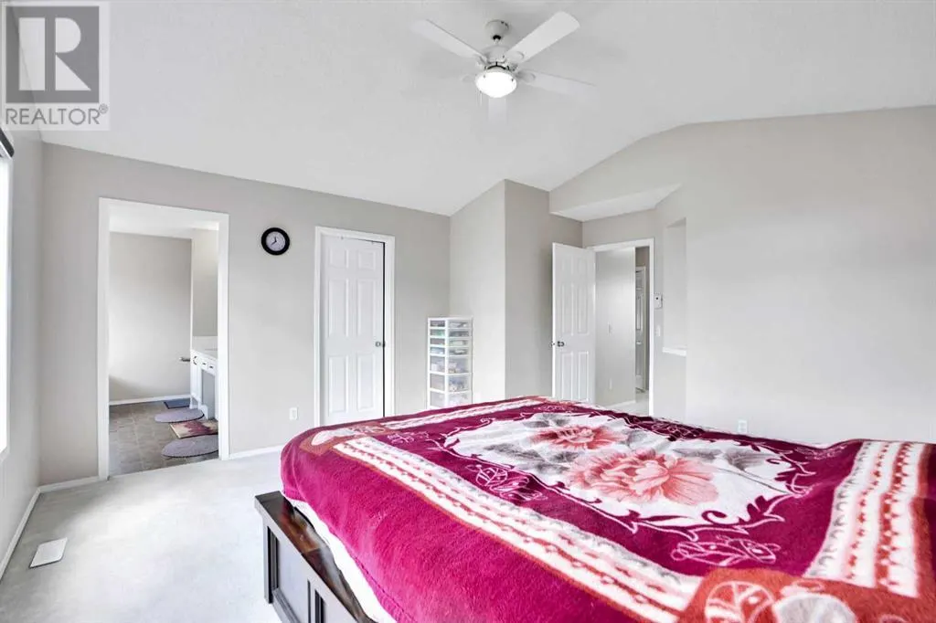 216 West Lakeview Circle