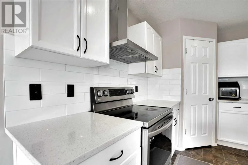 216 West Lakeview Circle