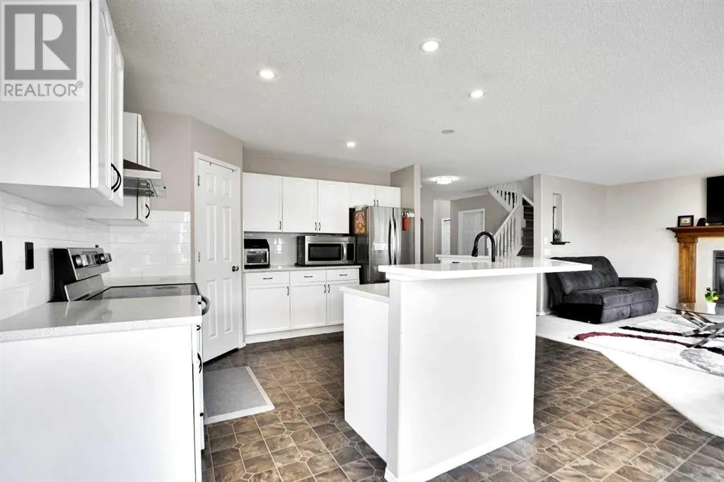 216 West Lakeview Circle