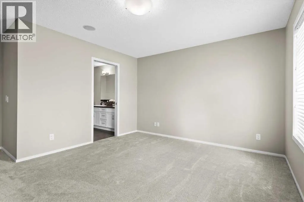 142 Mahogany Heights SE