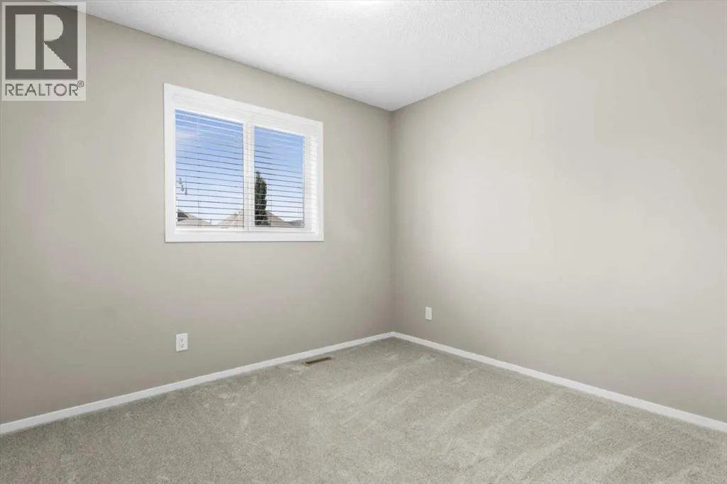 142 Mahogany Heights SE