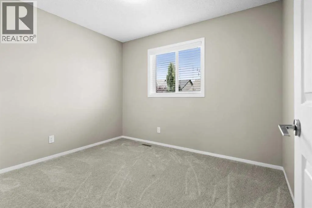 142 Mahogany Heights SE