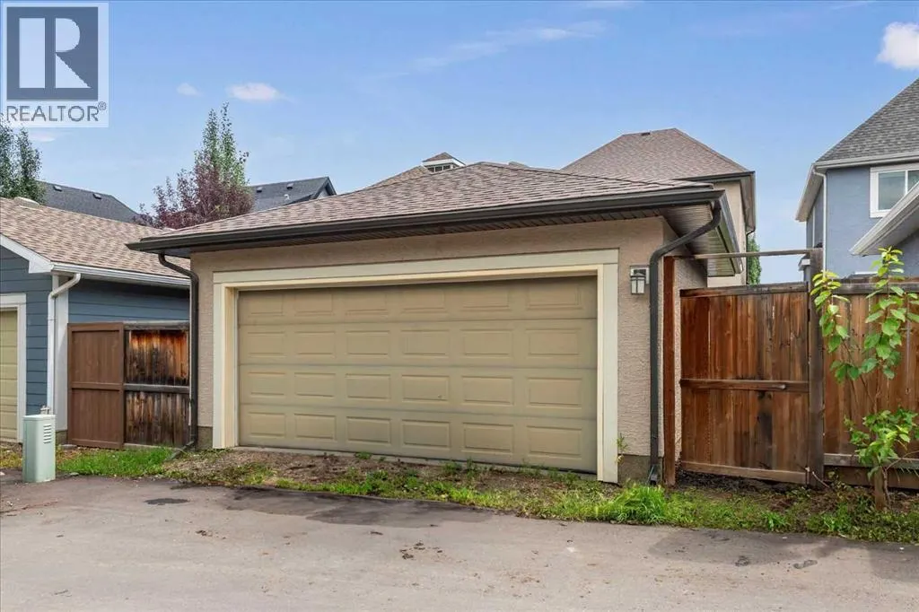 142 Mahogany Heights SE