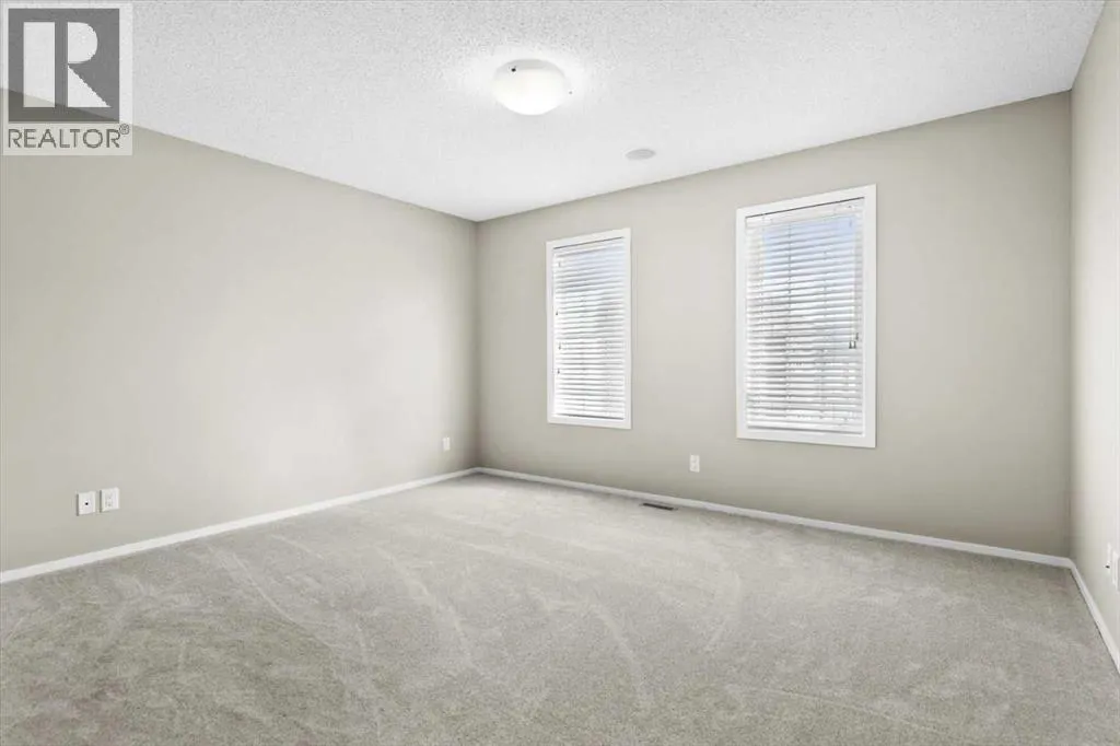 142 Mahogany Heights SE