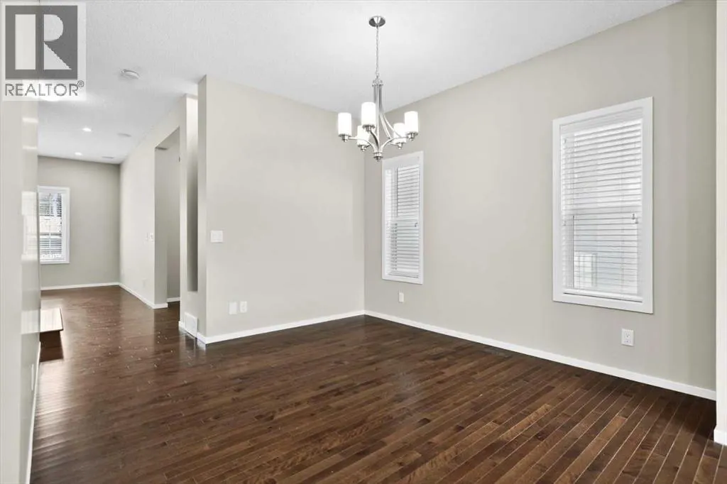 142 Mahogany Heights SE