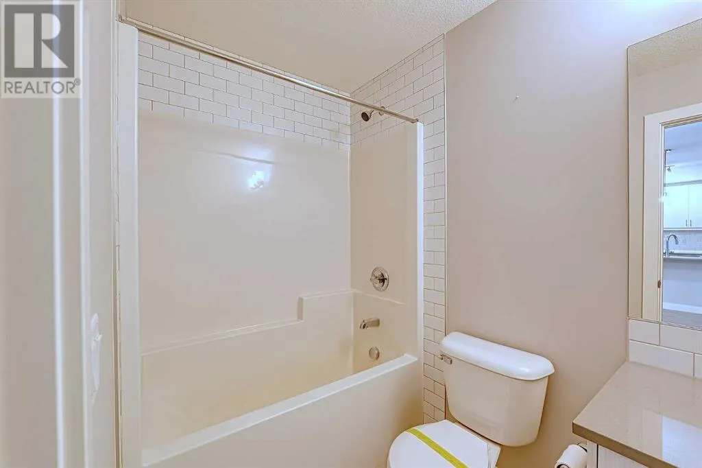 213, 100 Auburn Meadows Manor SE