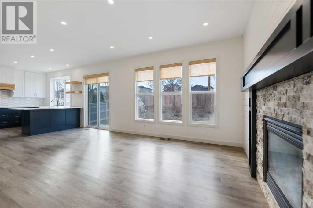 120 West Creek Green