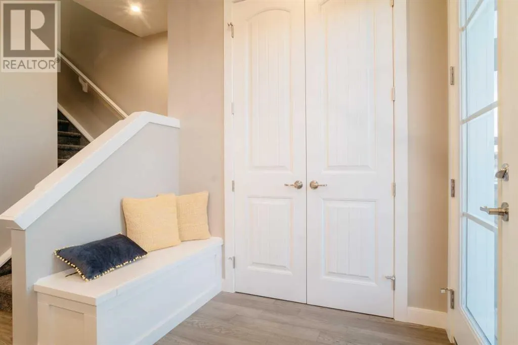 237 Cobblestone Gate SW