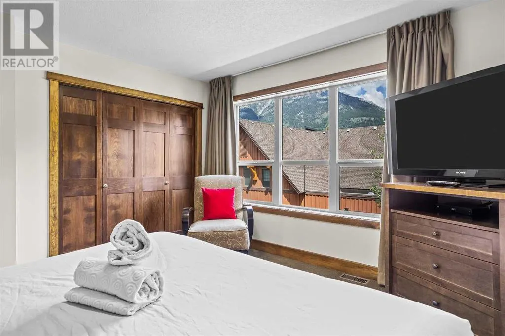 207, 121 Kananaskis Way
