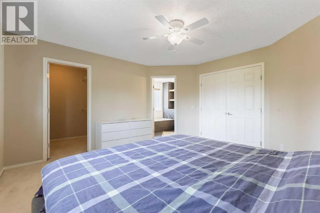 11 Simcoe Crescent SW