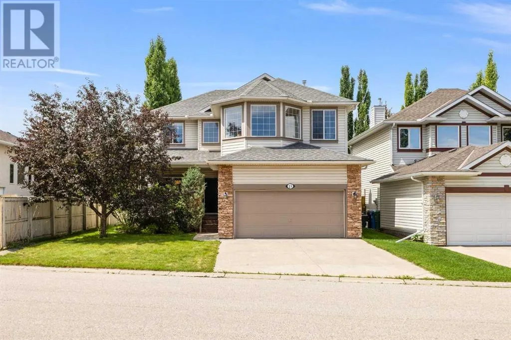 11 Simcoe Crescent SW