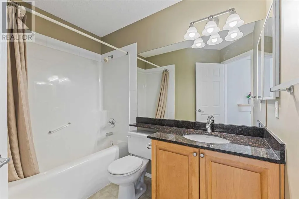 11 Simcoe Crescent SW