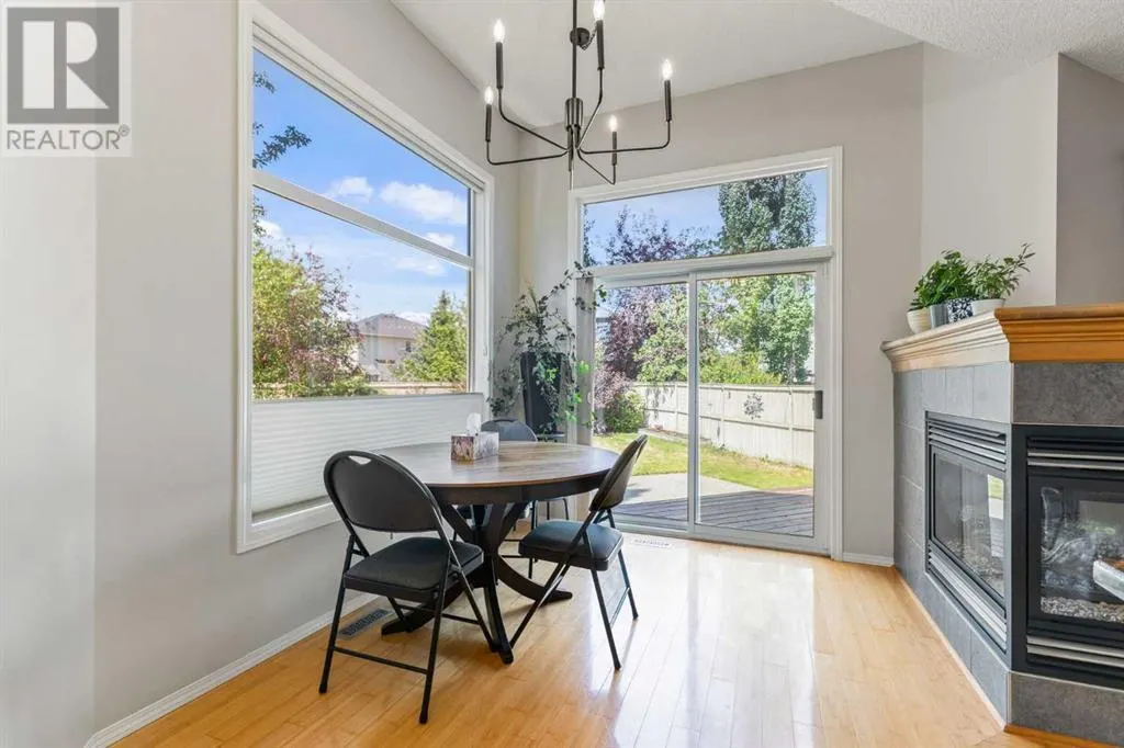 11 Simcoe Crescent SW
