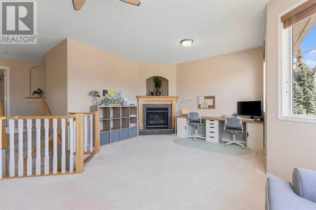 11 Simcoe Crescent SW
