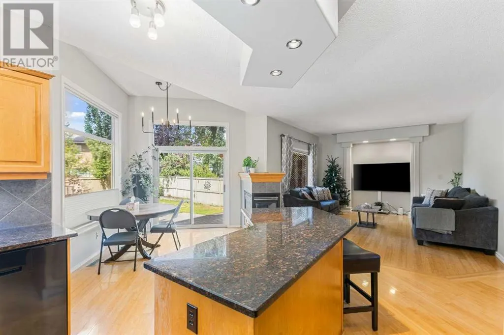 11 Simcoe Crescent SW