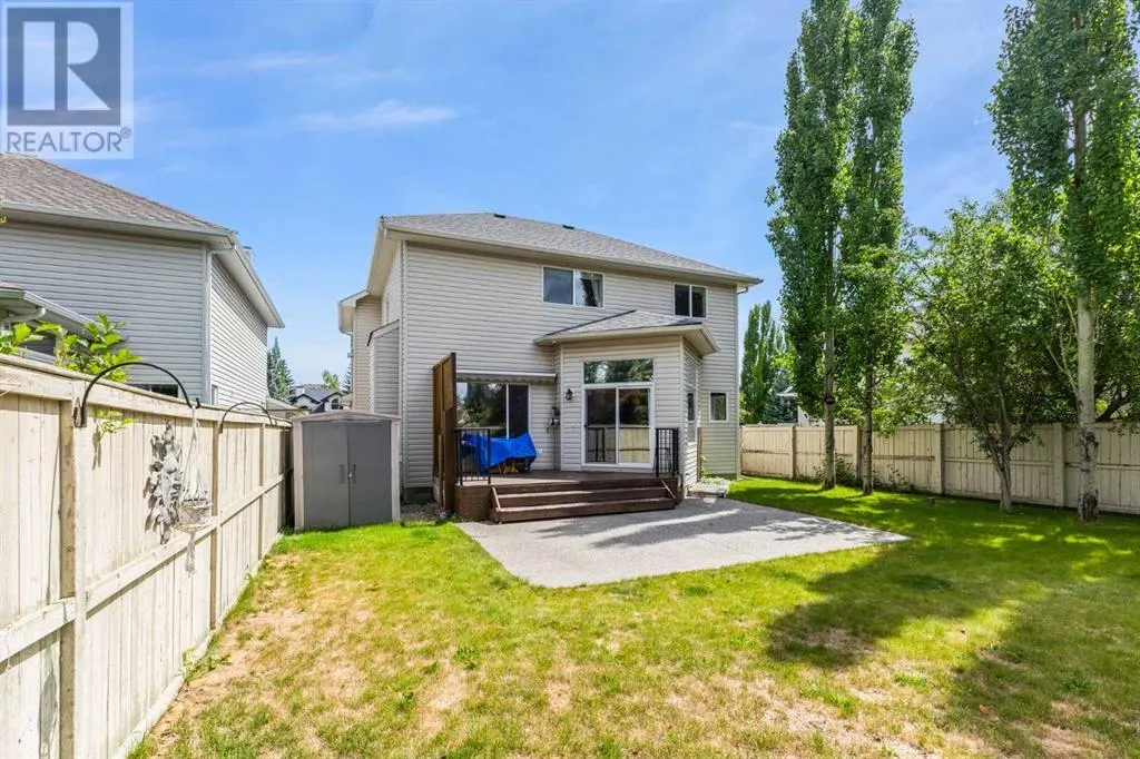 11 Simcoe Crescent SW